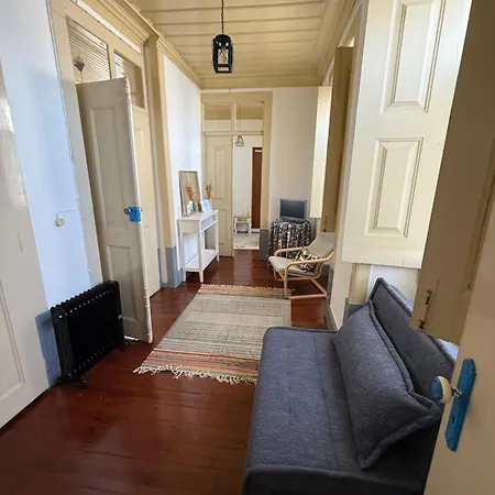 Louzanook - Casa Miguel Bombarda Apartment Lousa (Coimbra)